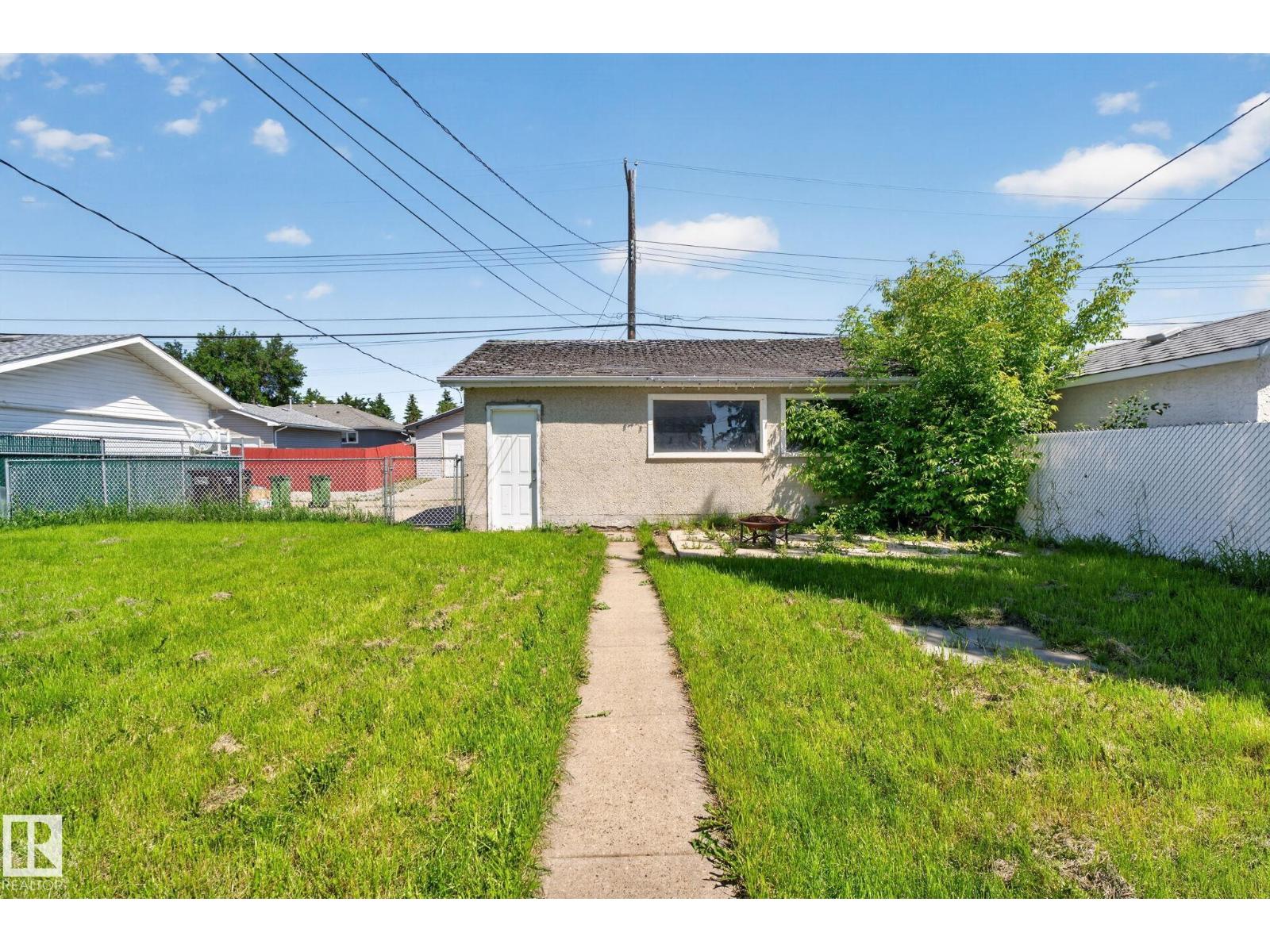 7804 136 AV NW - 63