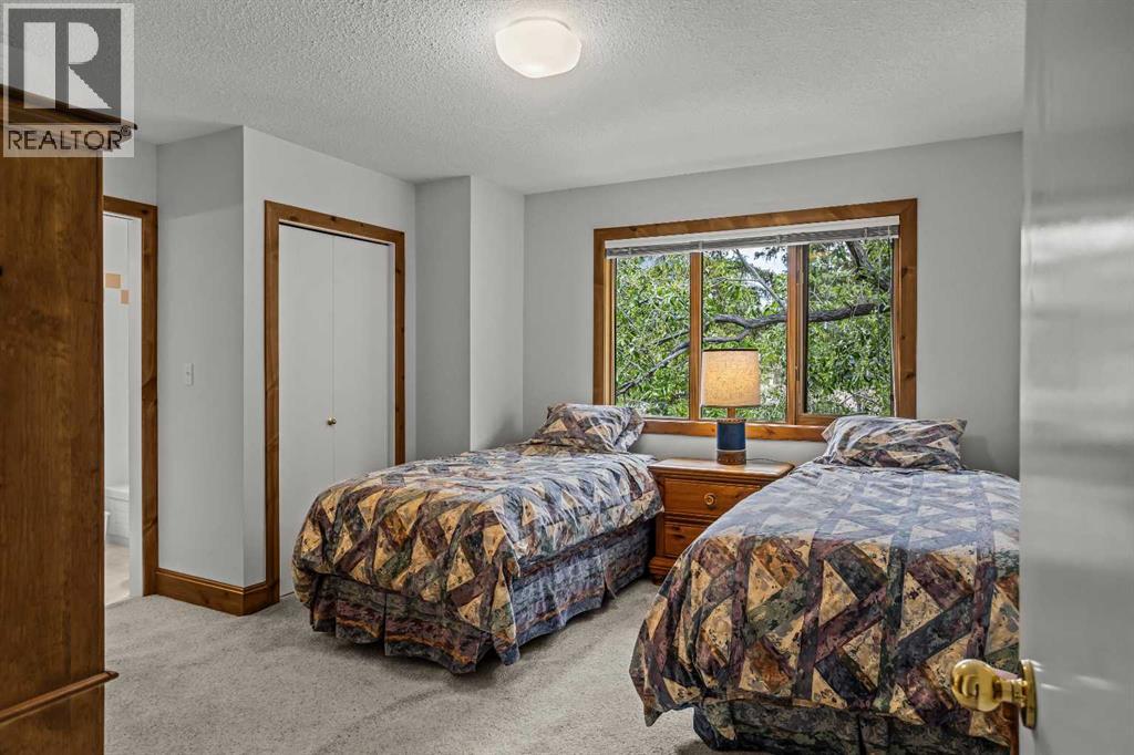 349 Otter Street — photo 33