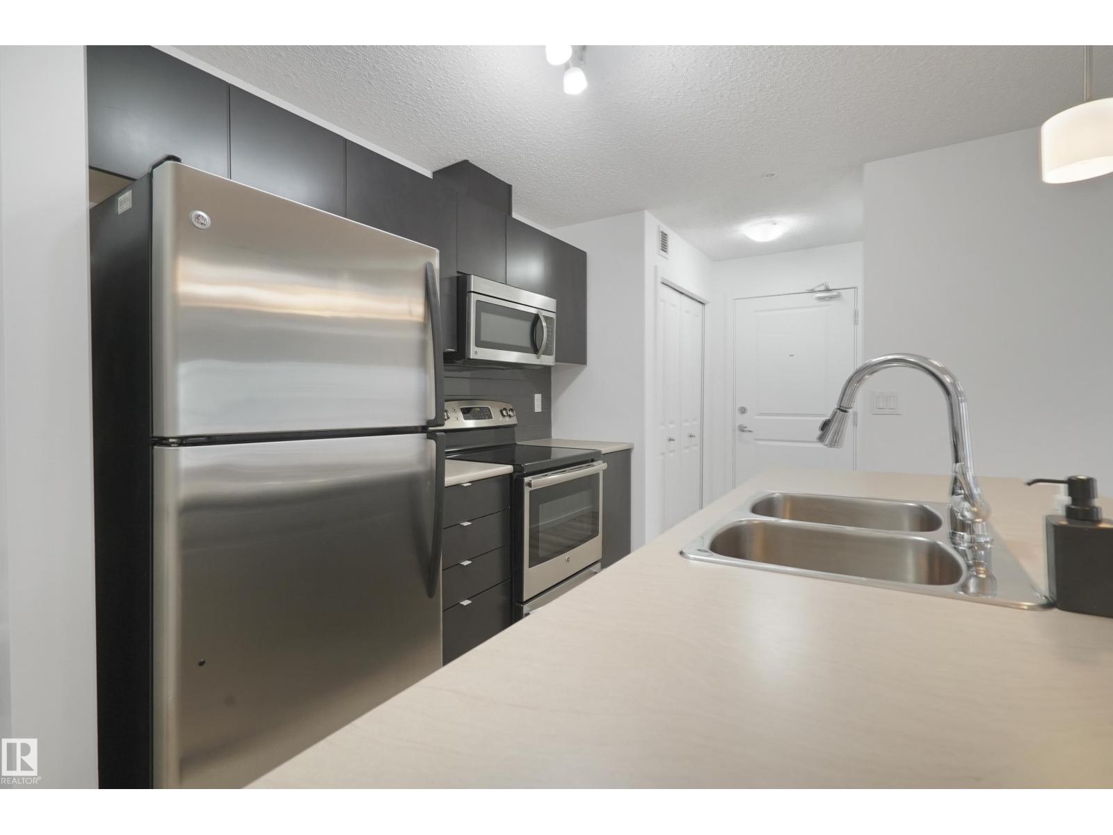 #114 3357 16A AV NW - 12