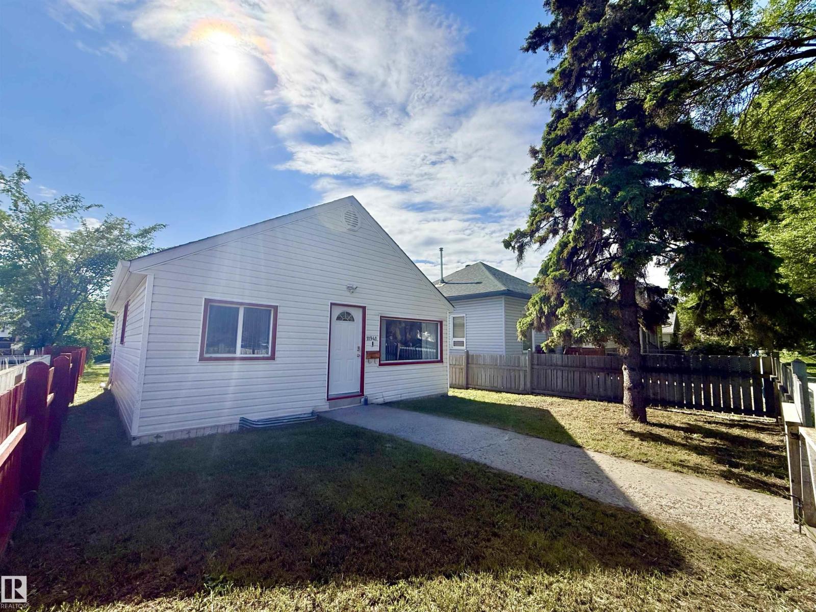 11941 78 ST NW - photo 2