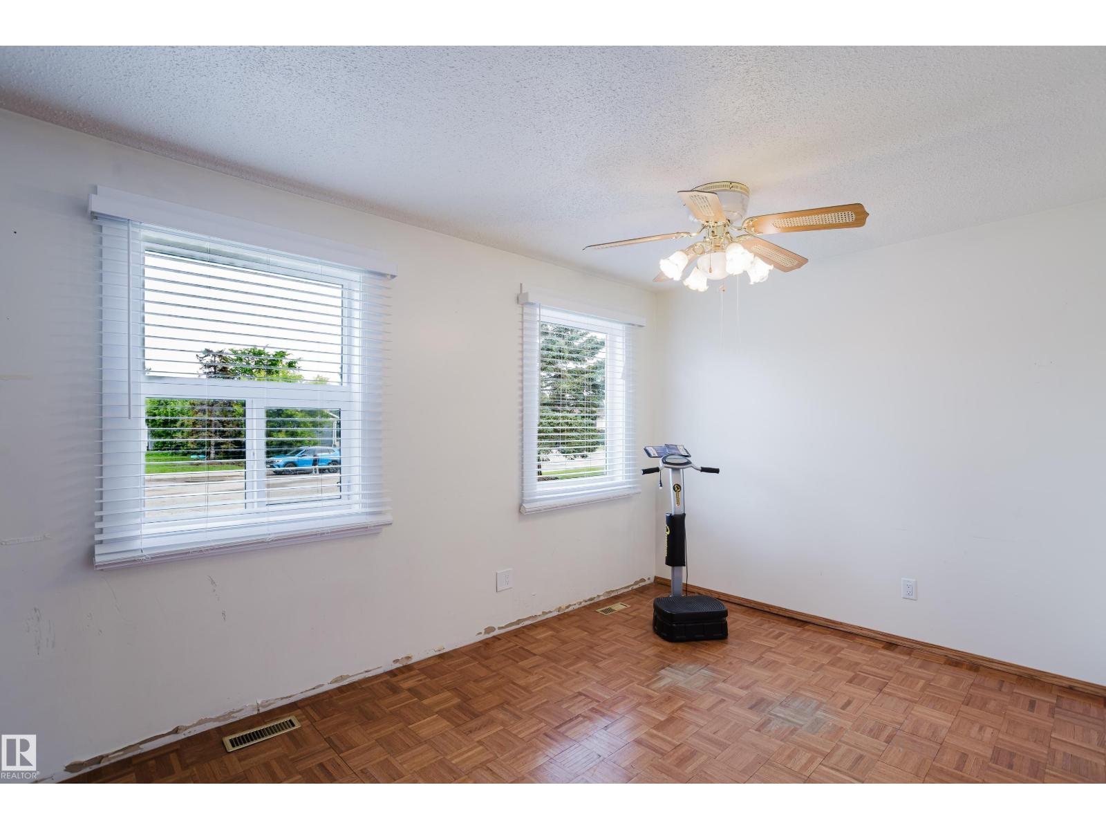 212 Homestead CR NW - 11