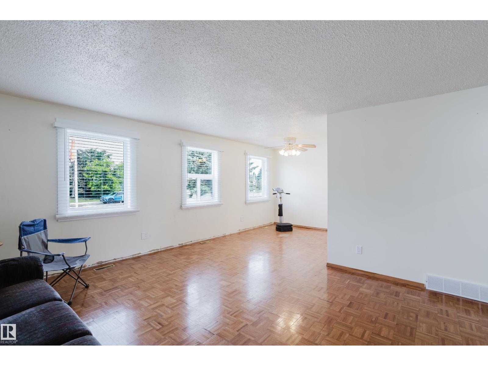 212 Homestead CR NW - 9
