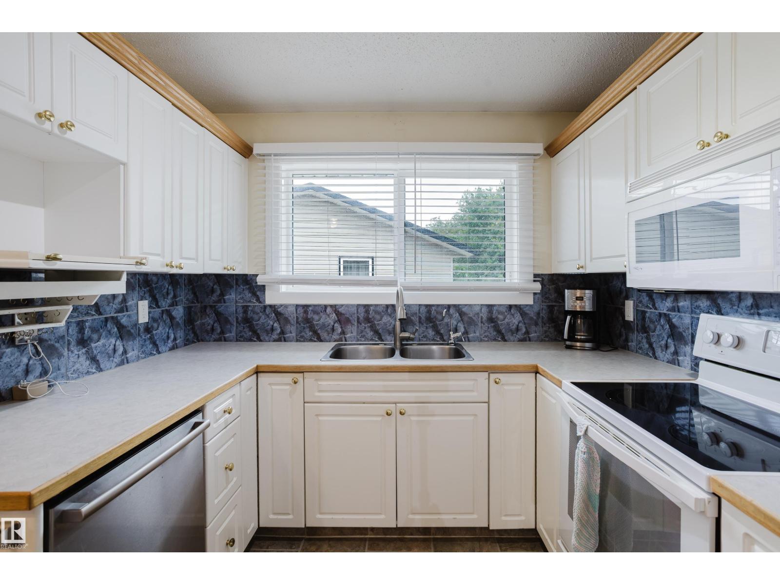 212 Homestead CR NW - 18