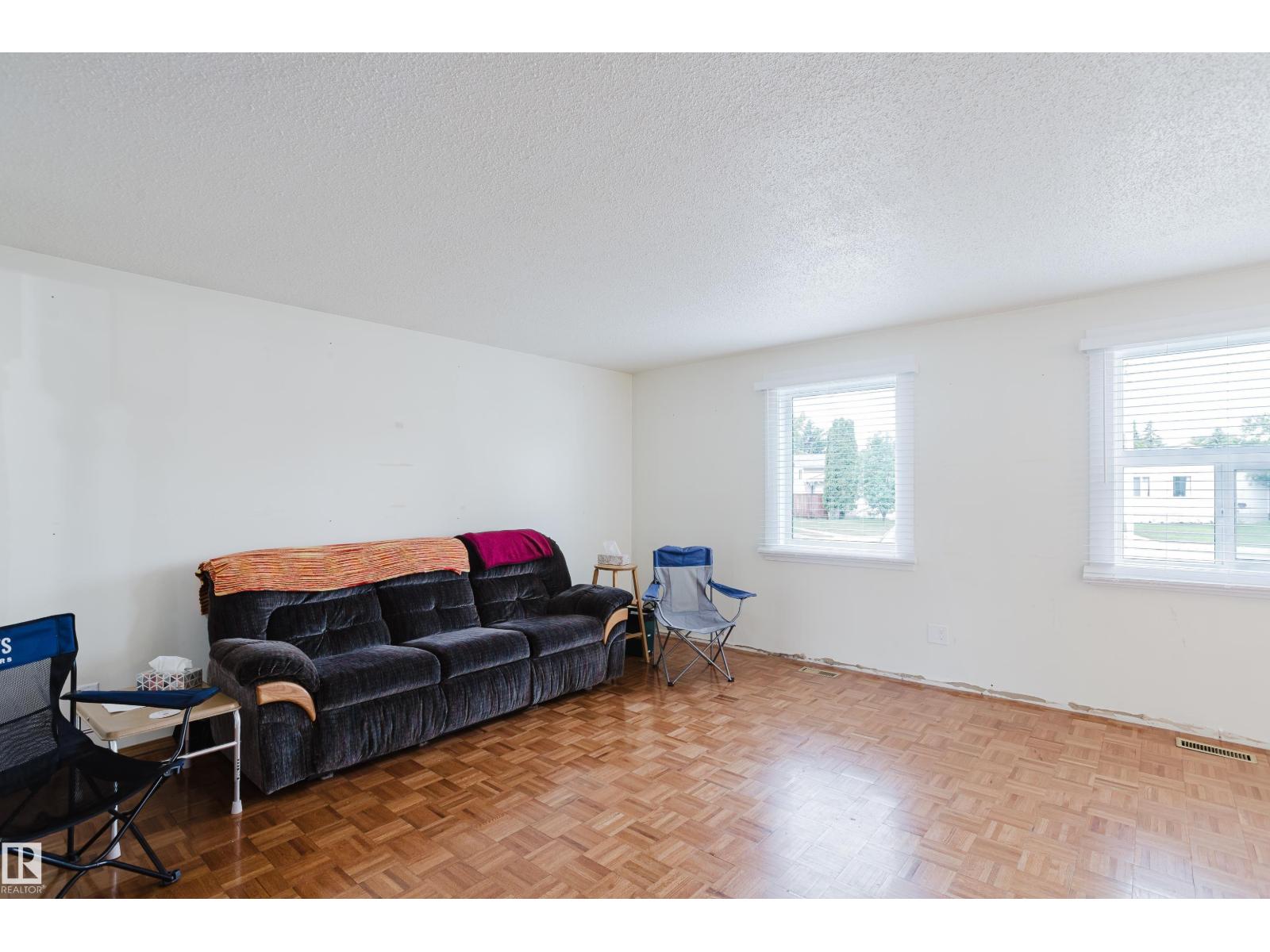 212 Homestead CR NW - 7