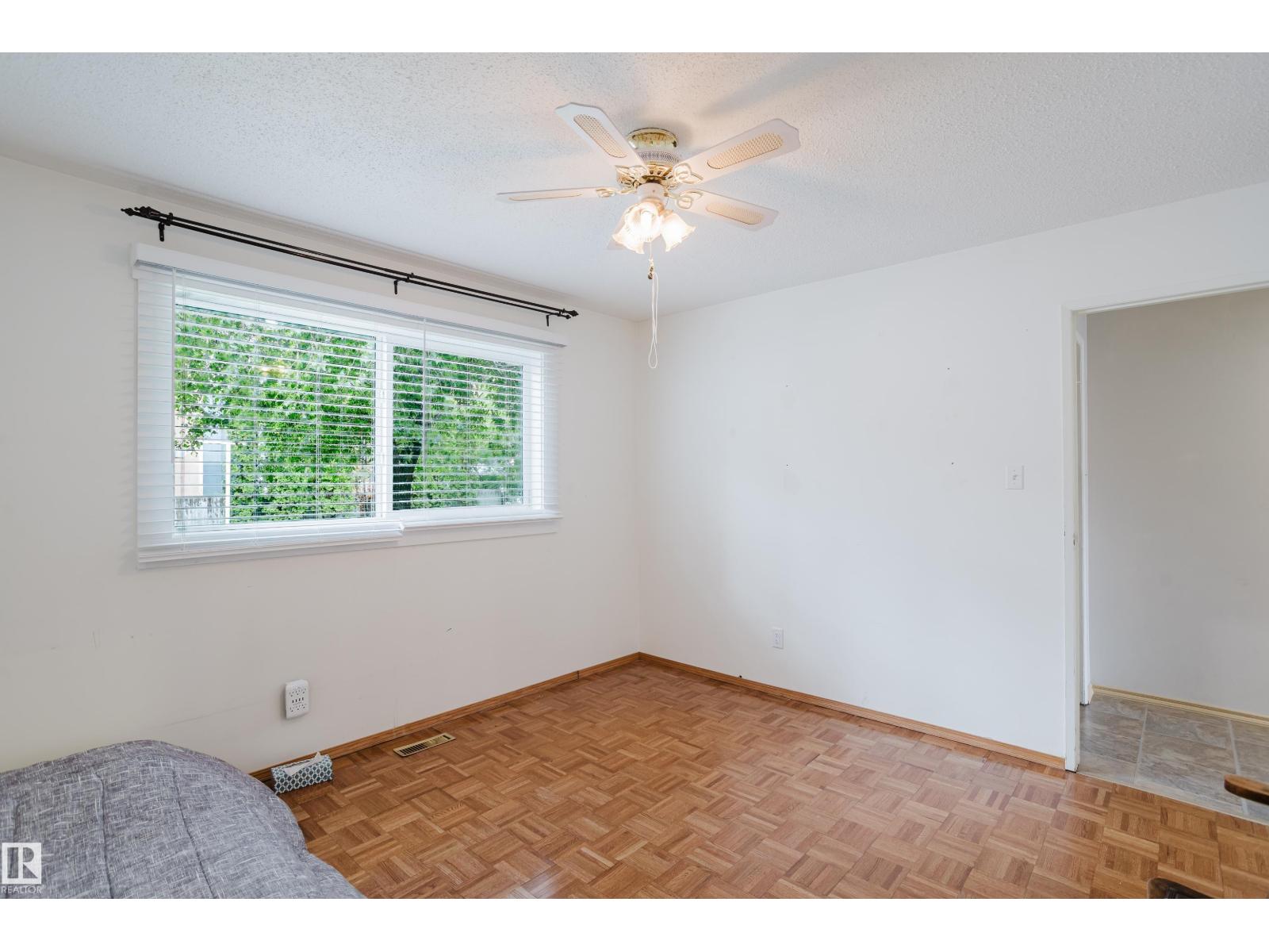 212 Homestead CR NW - 26