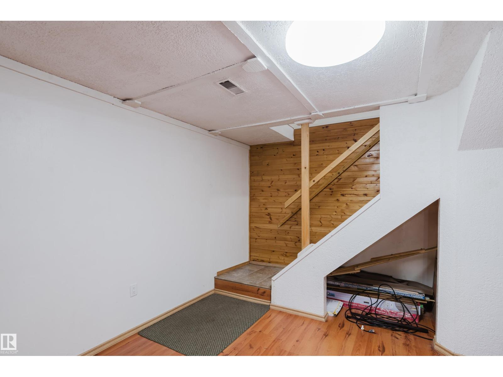 212 Homestead CR NW - 34
