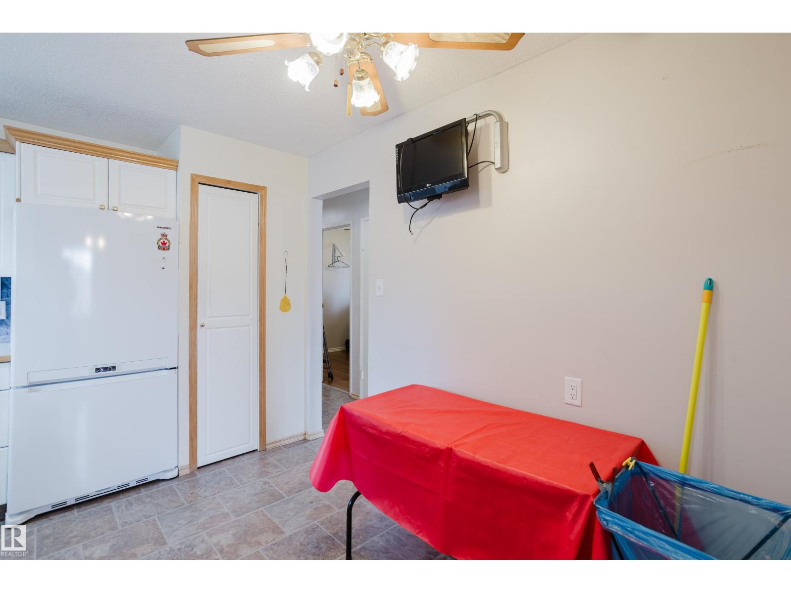 212 Homestead CR NW - 14