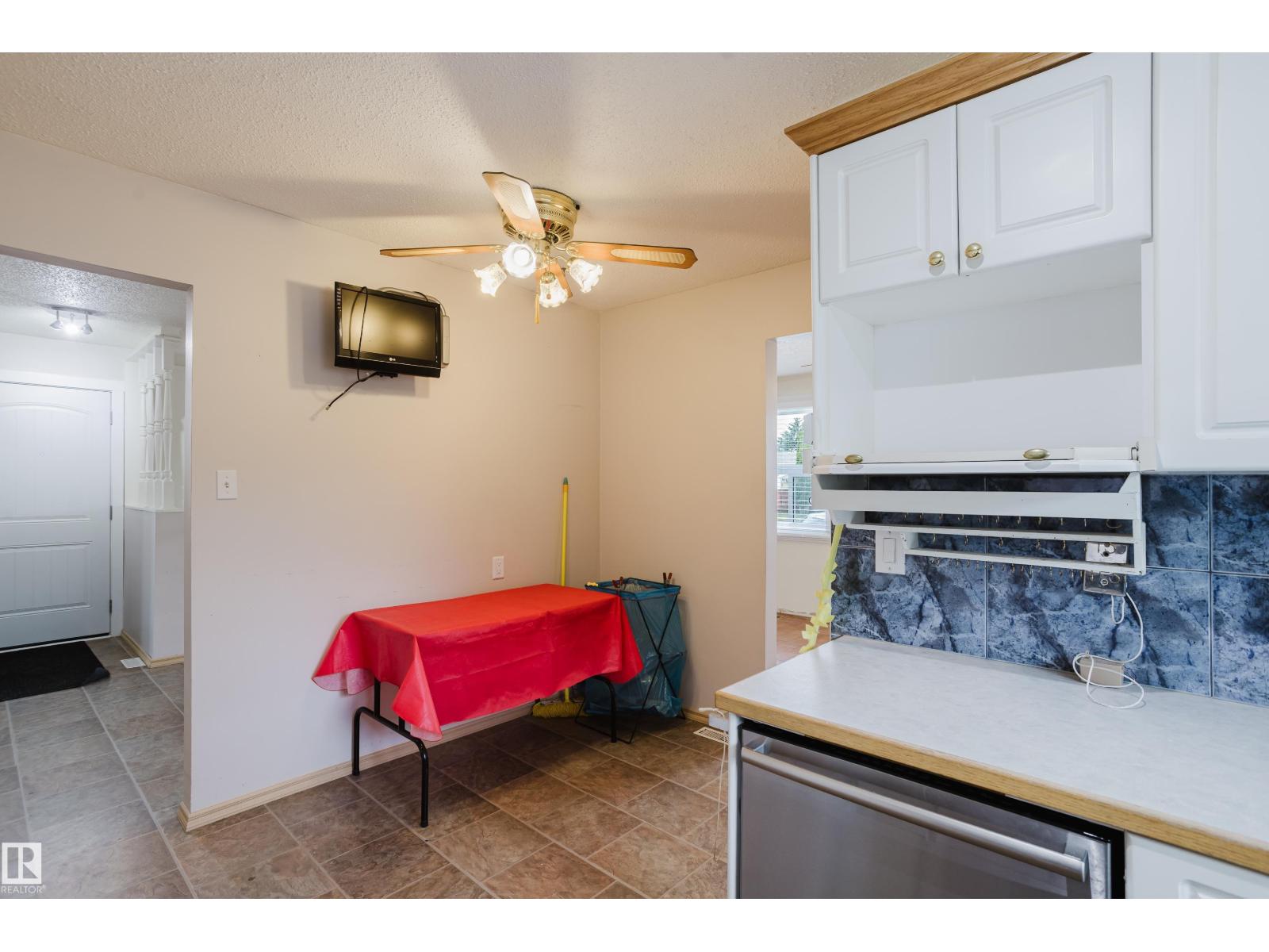 212 Homestead CR NW - 20