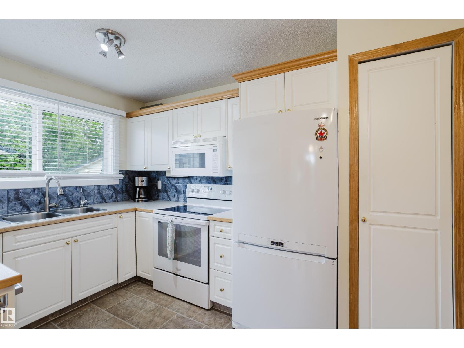212 Homestead CR NW - 16