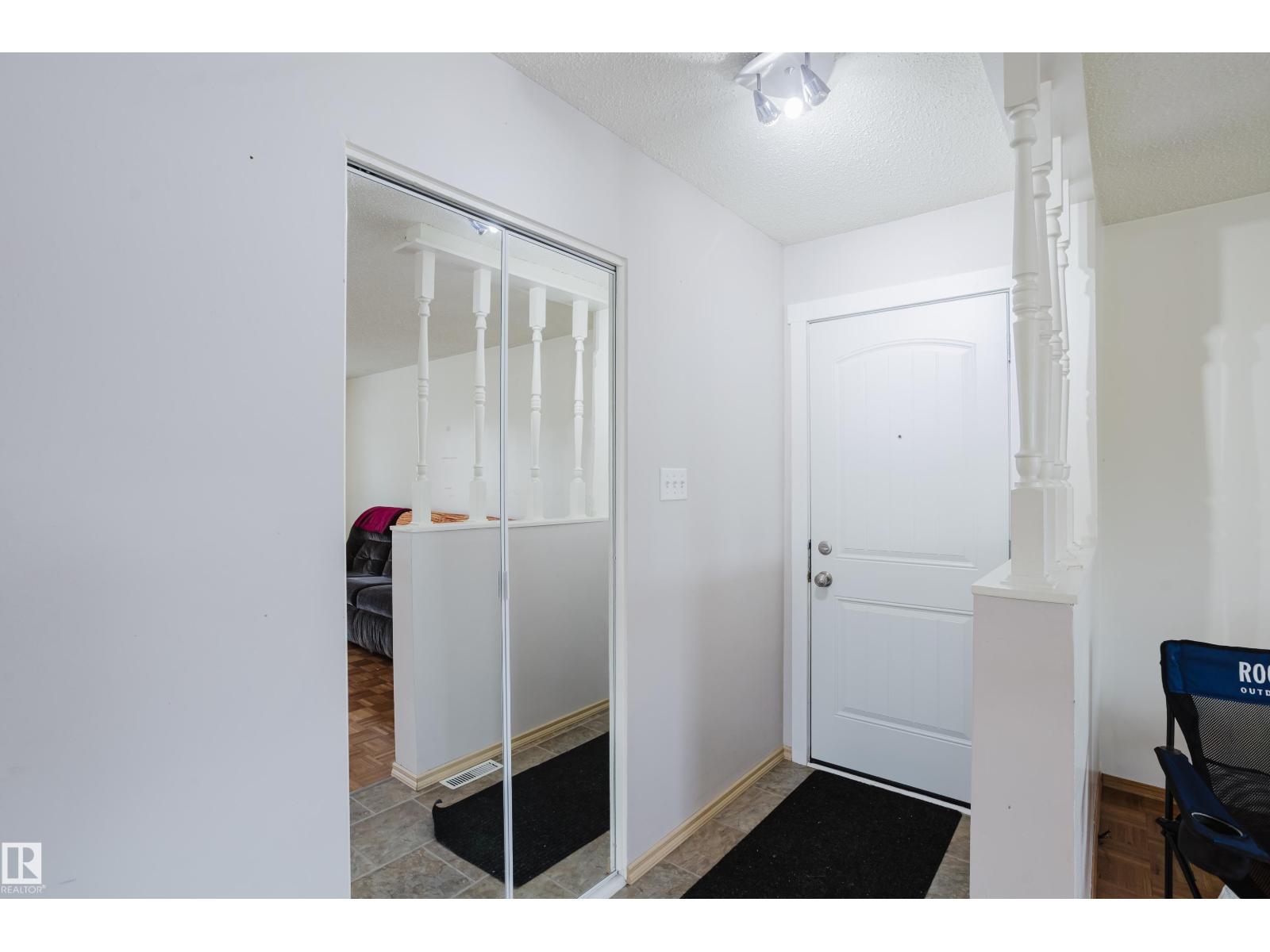 212 Homestead CR NW - 4