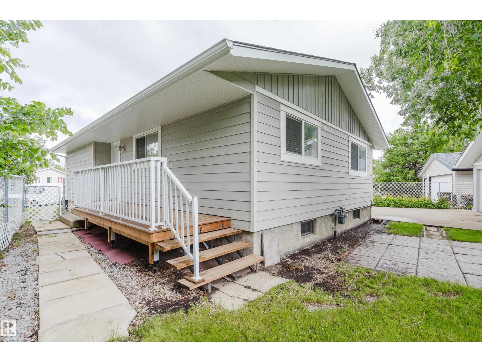 212 Homestead CR NW - 55