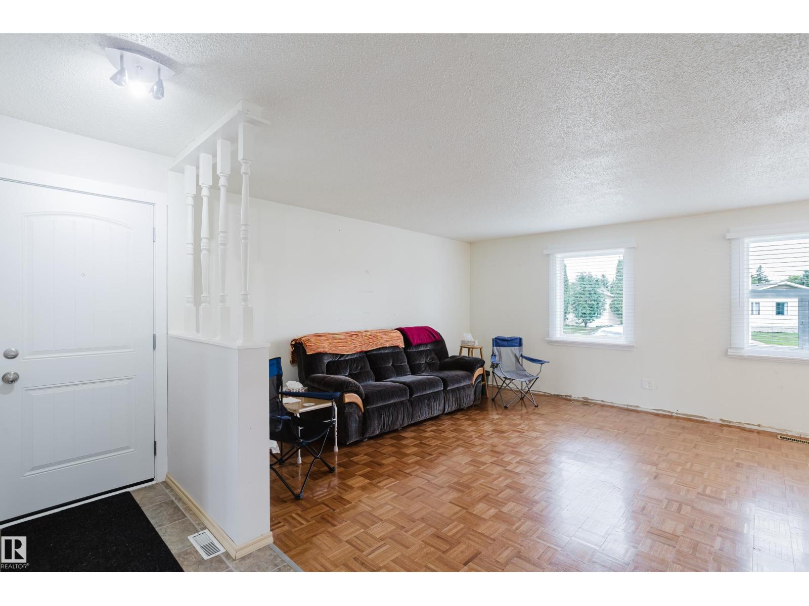 212 Homestead CR NW - 6