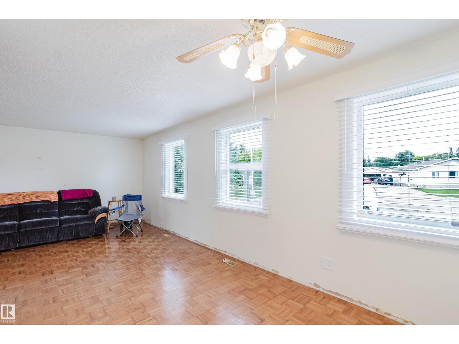 212 Homestead CR NW - 13