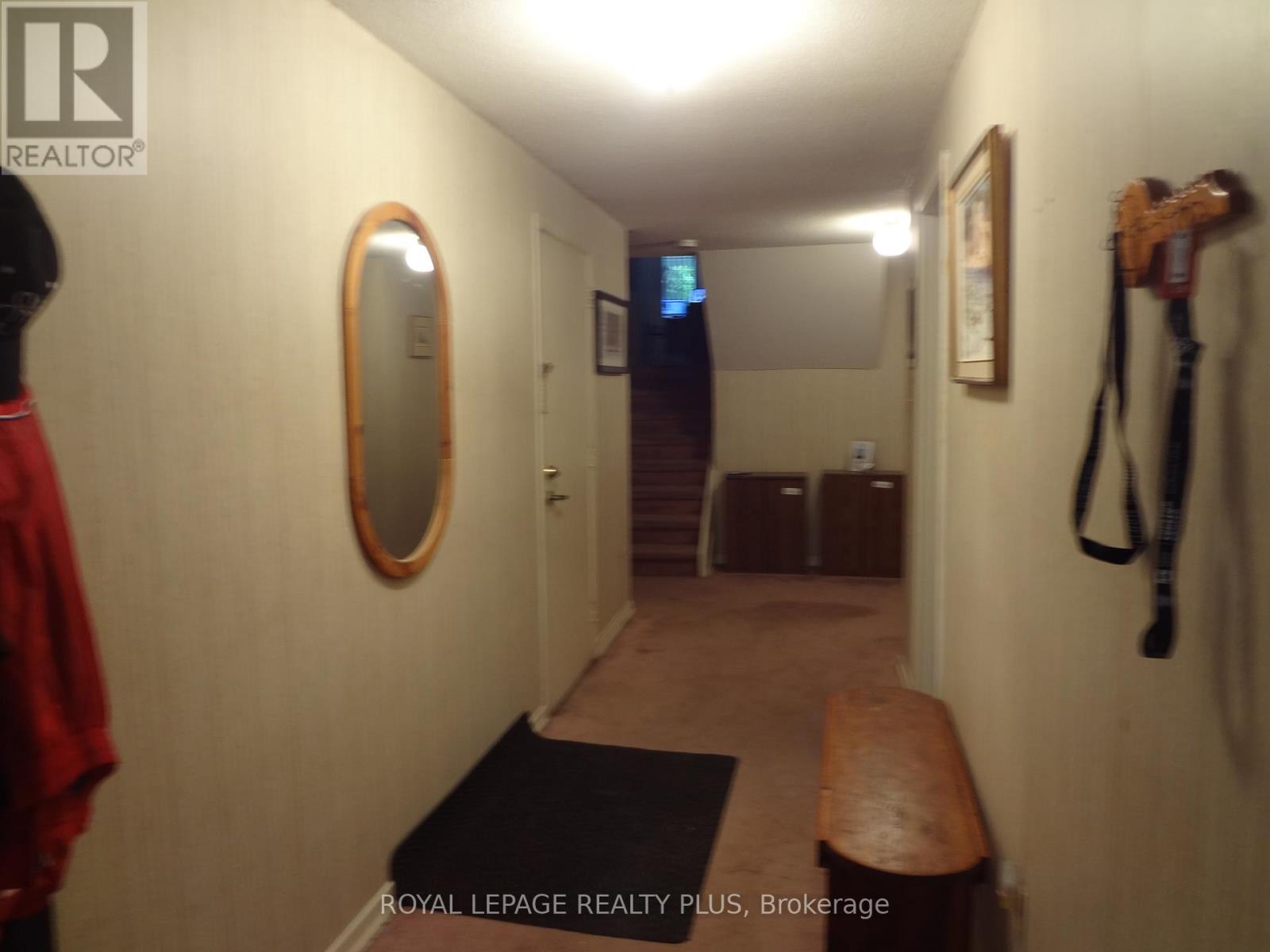4170 TREETOP CRESCENT - 27