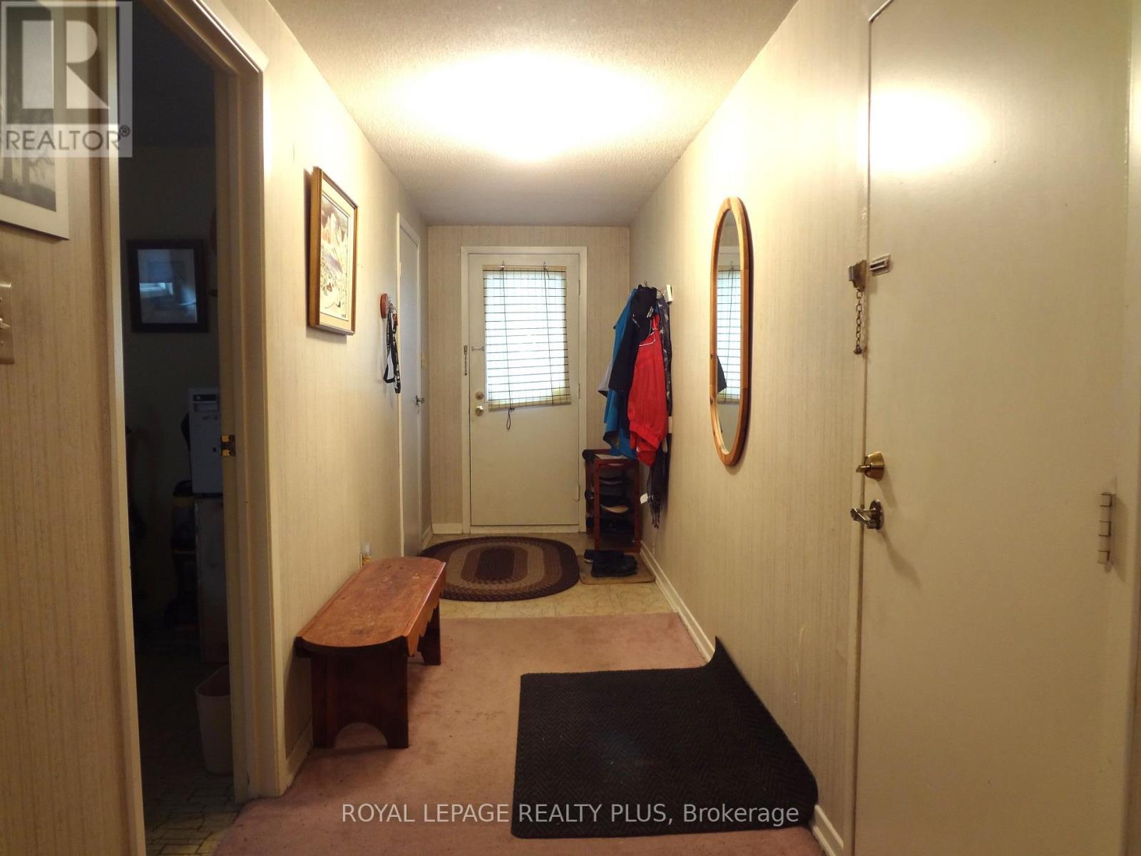 4170 TREETOP CRESCENT - 28