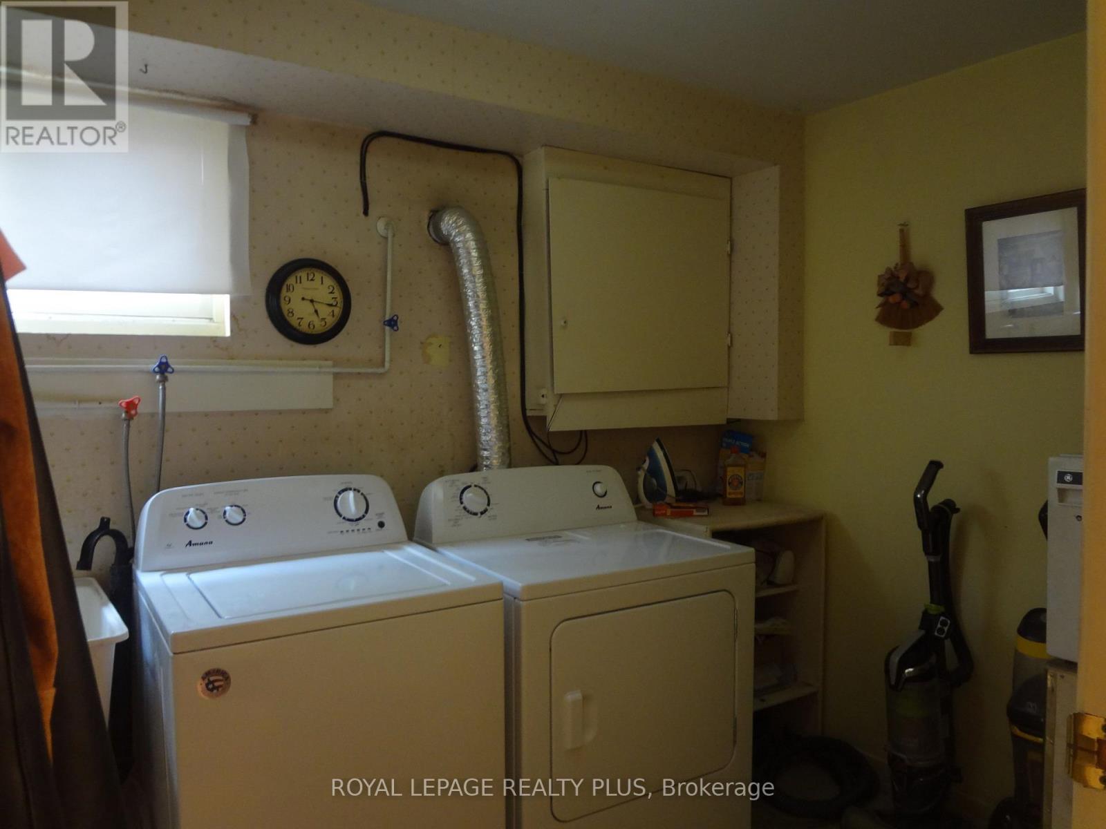 4170 TREETOP CRESCENT - 30