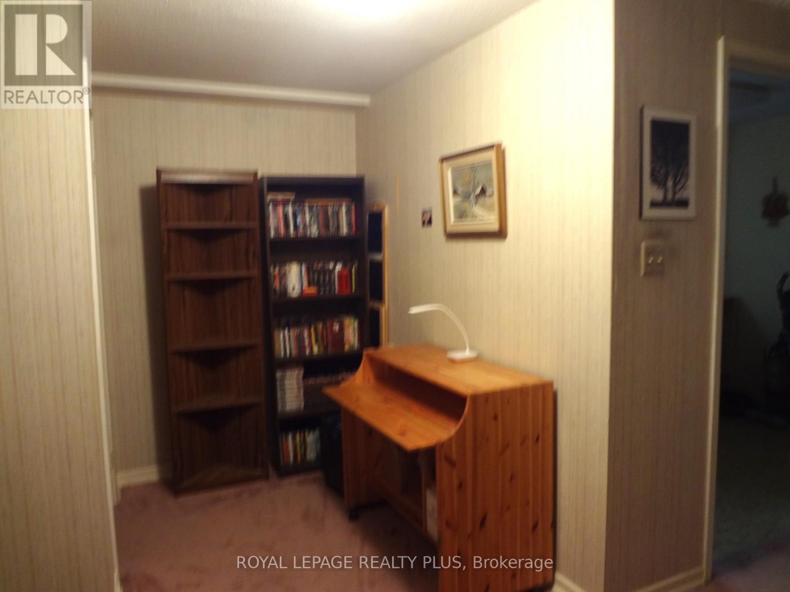 4170 TREETOP CRESCENT - 31