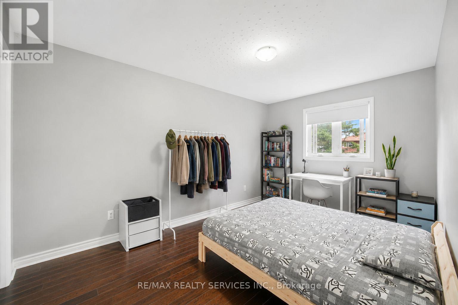 30 ELDER AVENUE - 15