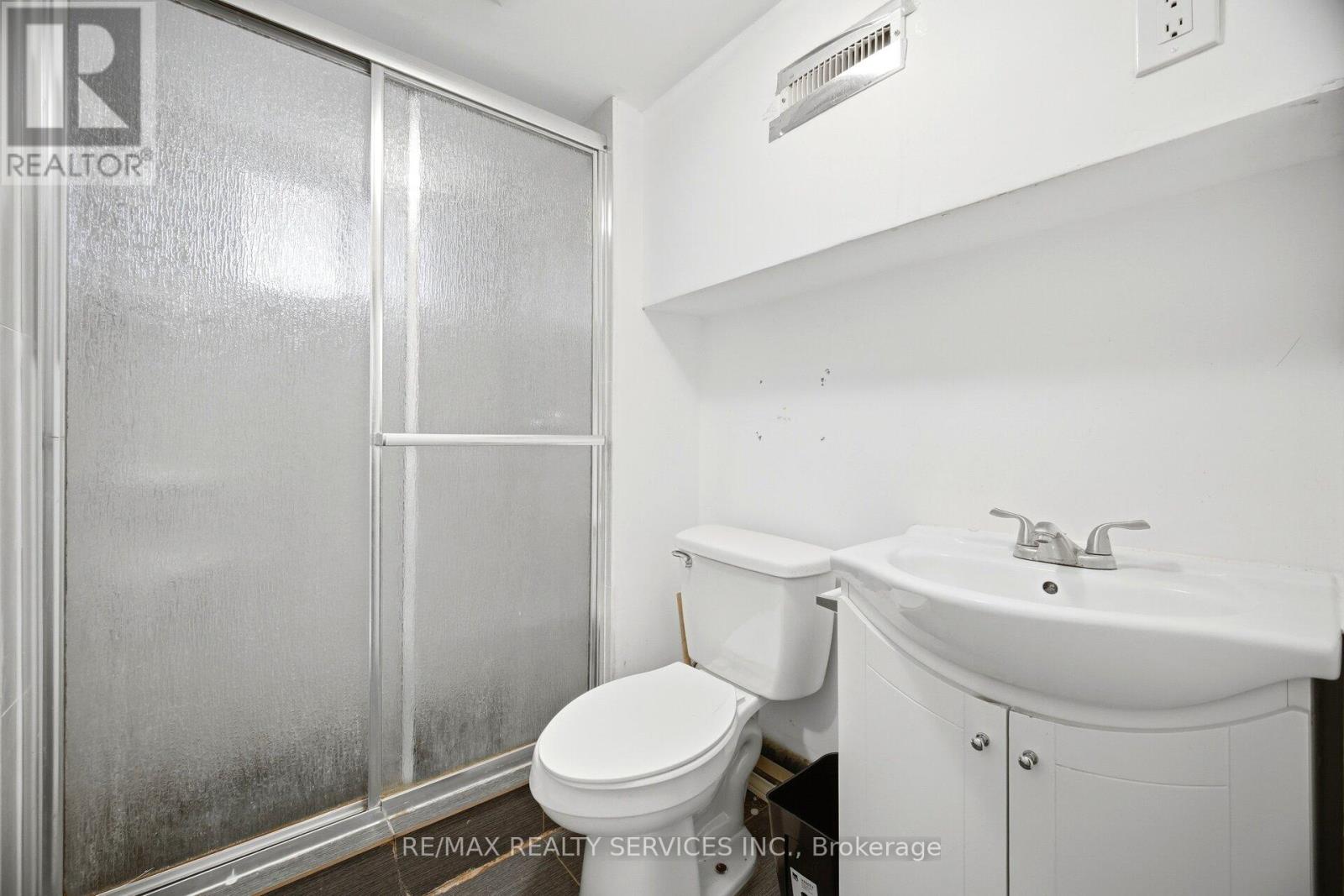 30 ELDER AVENUE - 21