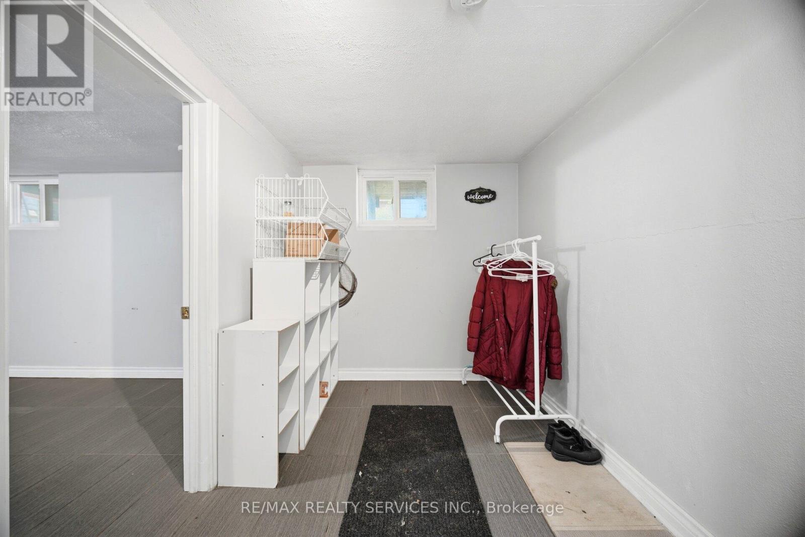 30 ELDER AVENUE - 24