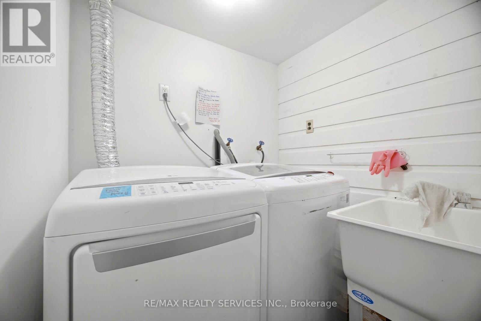 30 ELDER AVENUE - 26