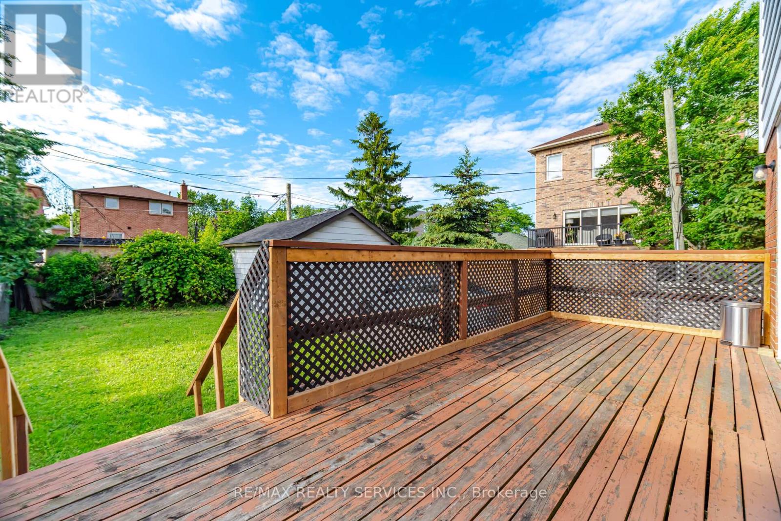 30 ELDER AVENUE - 27