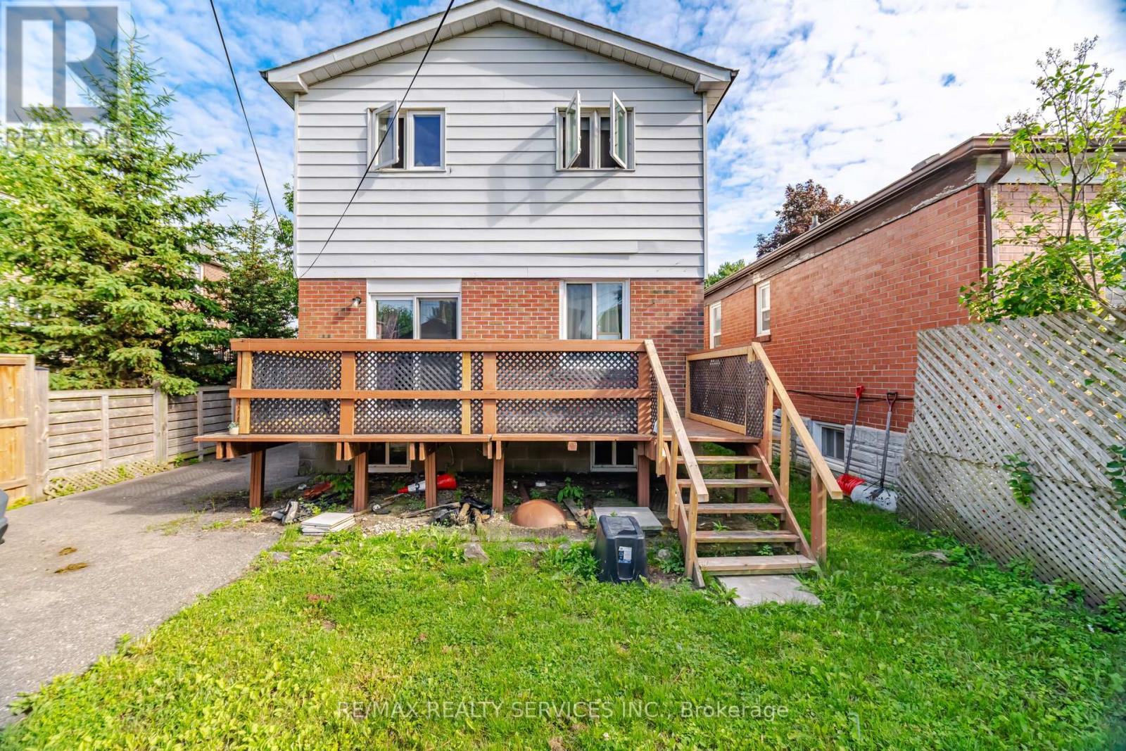 30 ELDER AVENUE - 28