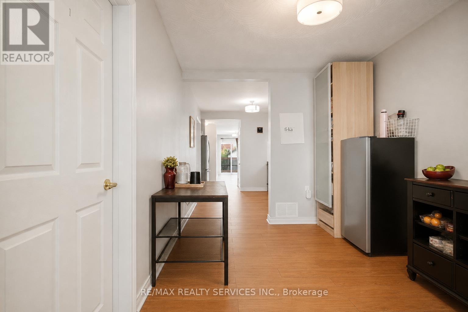 30 ELDER AVENUE - 6