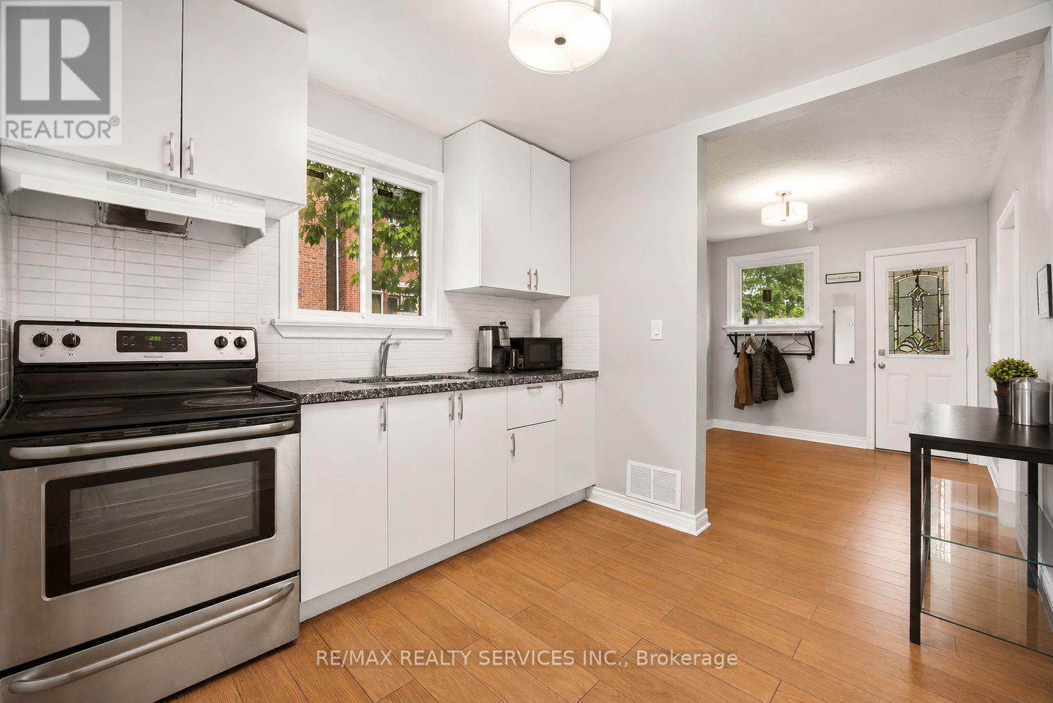 30 ELDER AVENUE - 7