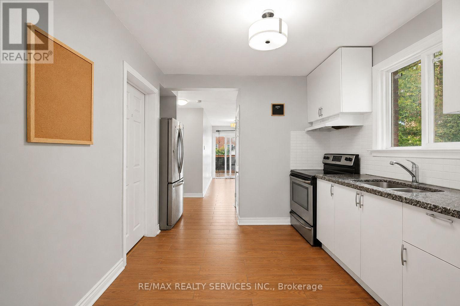 30 ELDER AVENUE - 8