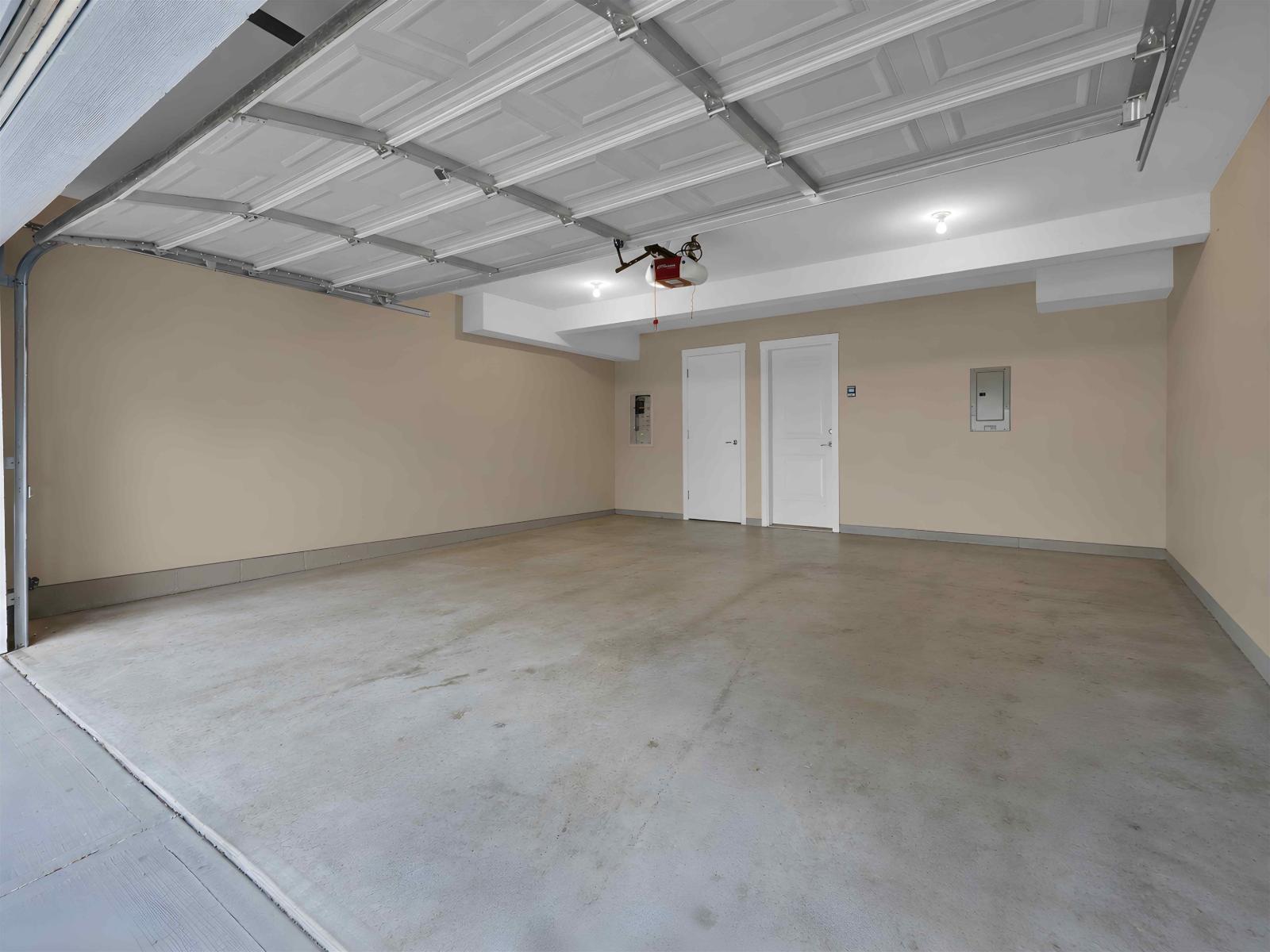 #33-8355 DELSOM Way, Delta