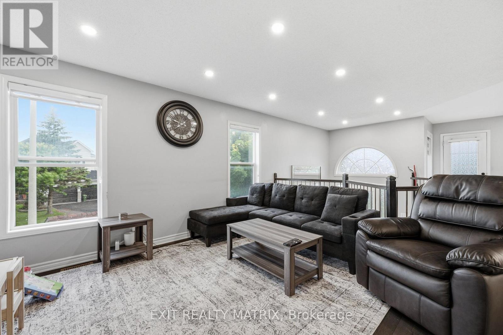 3 Bed, 2 Bath House for Sale in Ottawa – 1511 RUMFORD DRIVE, Ottawa – MLS# X13496602 - Image 25