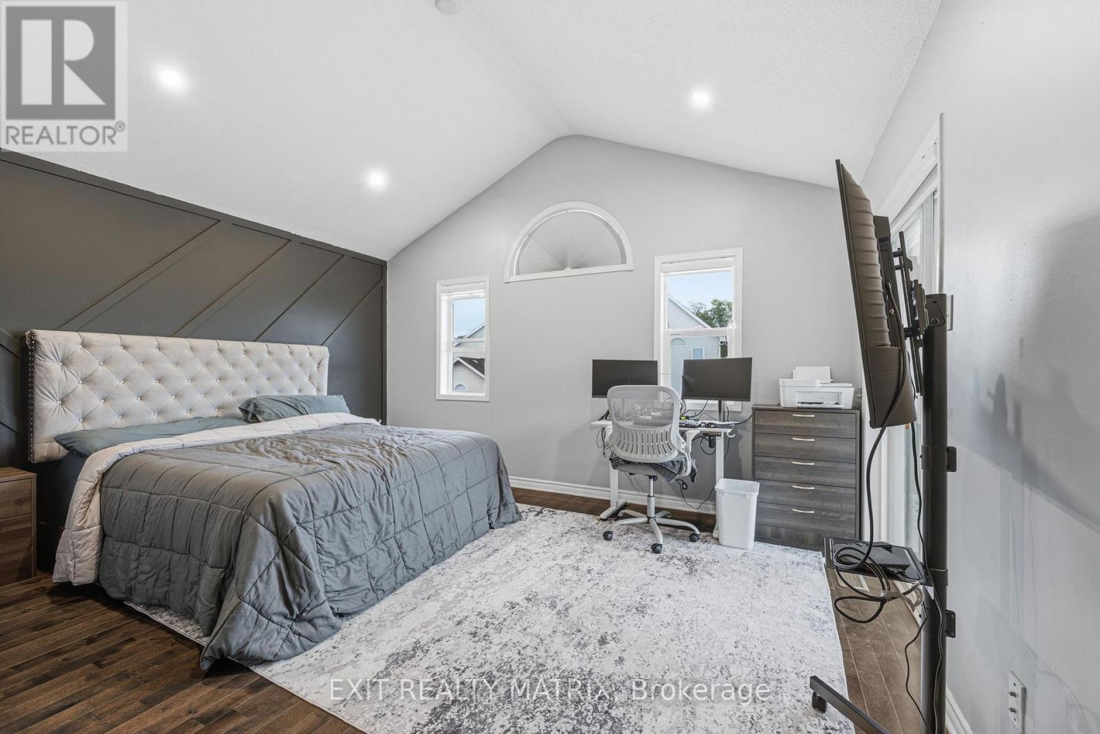 3 Bed, 2 Bath House for Sale in Ottawa – 1511 RUMFORD DRIVE, Ottawa – MLS# X13496602 - Image 33
