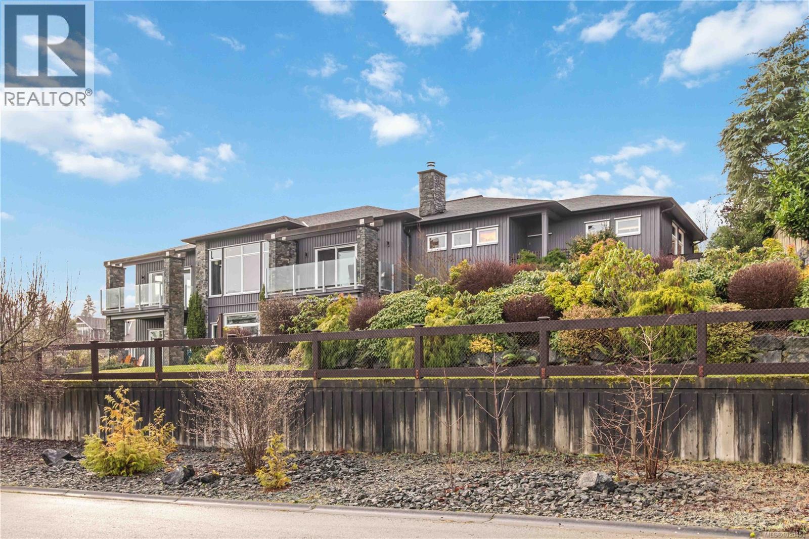 532 Sentinel Dr - 58
