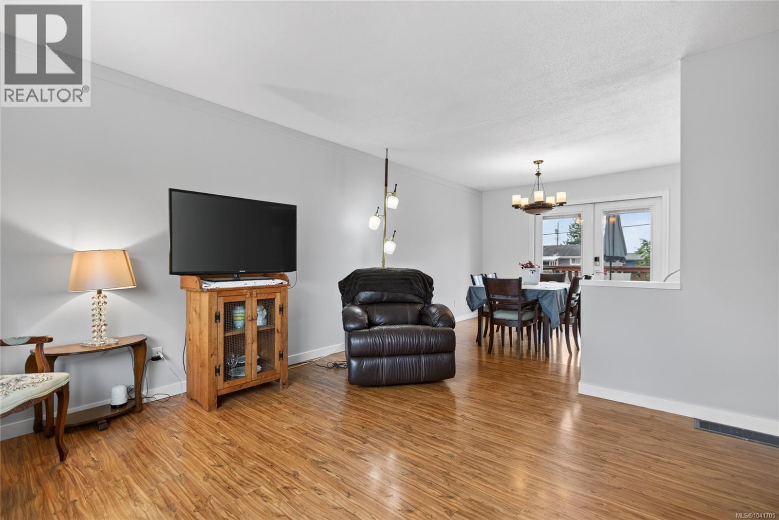 1929 Dogwood Dr - 12
