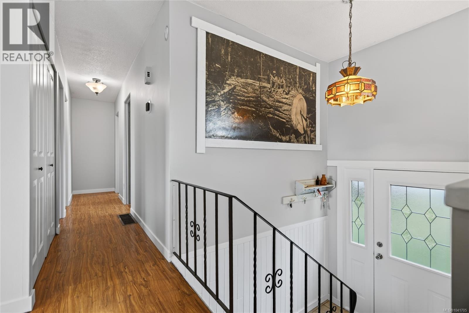 1929 Dogwood Dr - 23