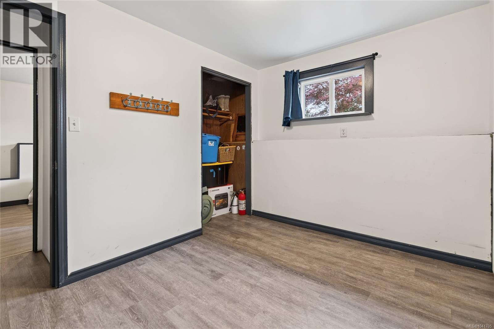 1929 Dogwood Dr - 34