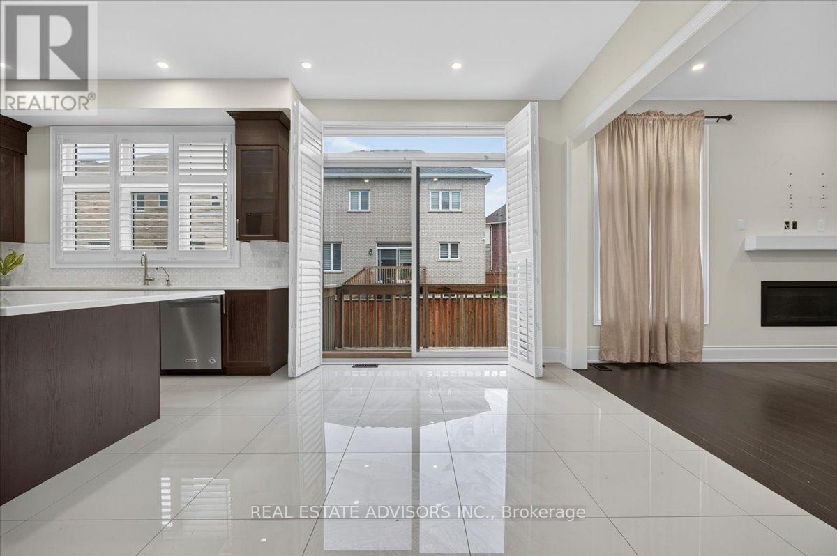 52 DAISY MEADOW CRESCENT - 6