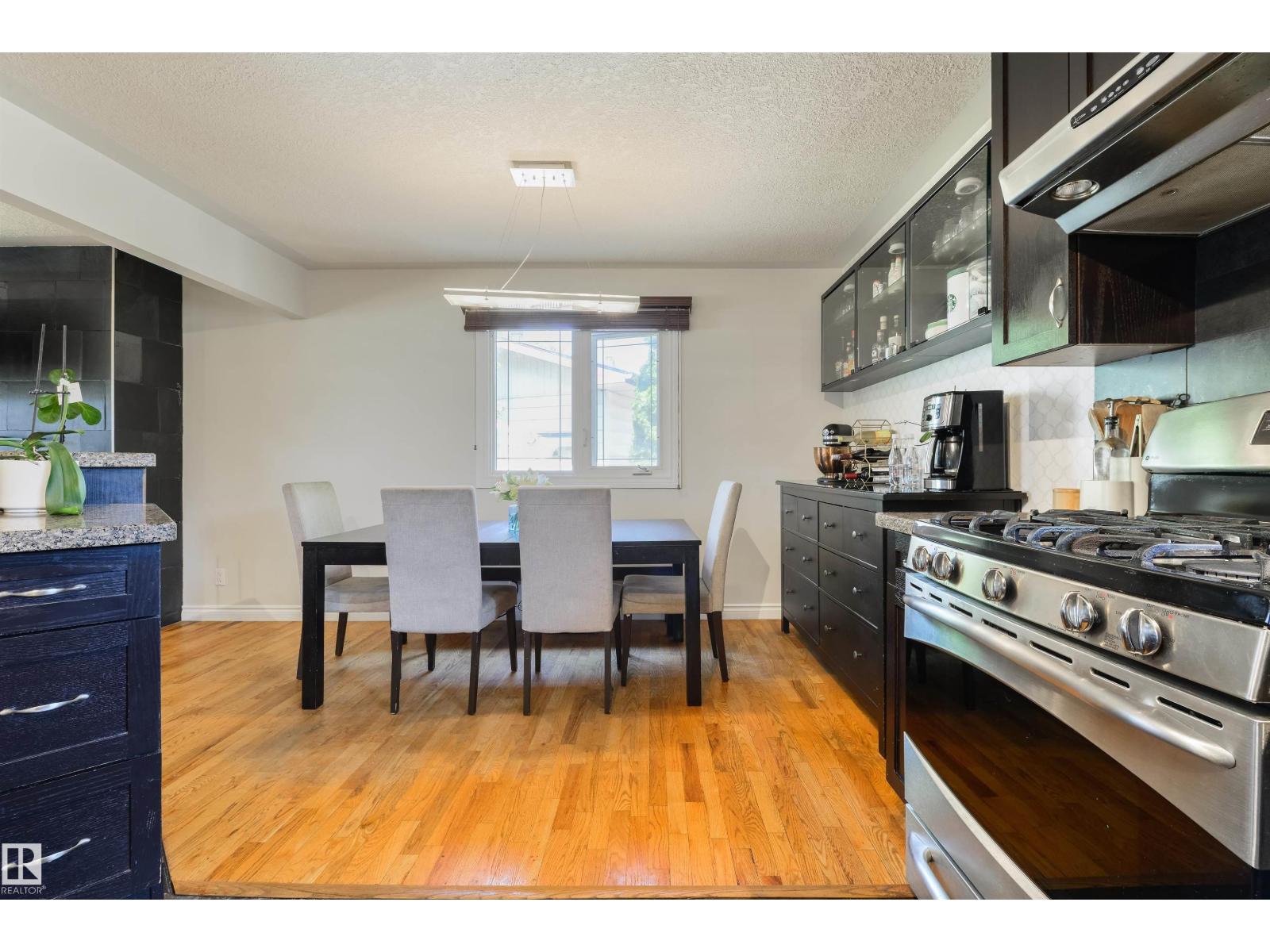 8917 162 ST NW — photo 12