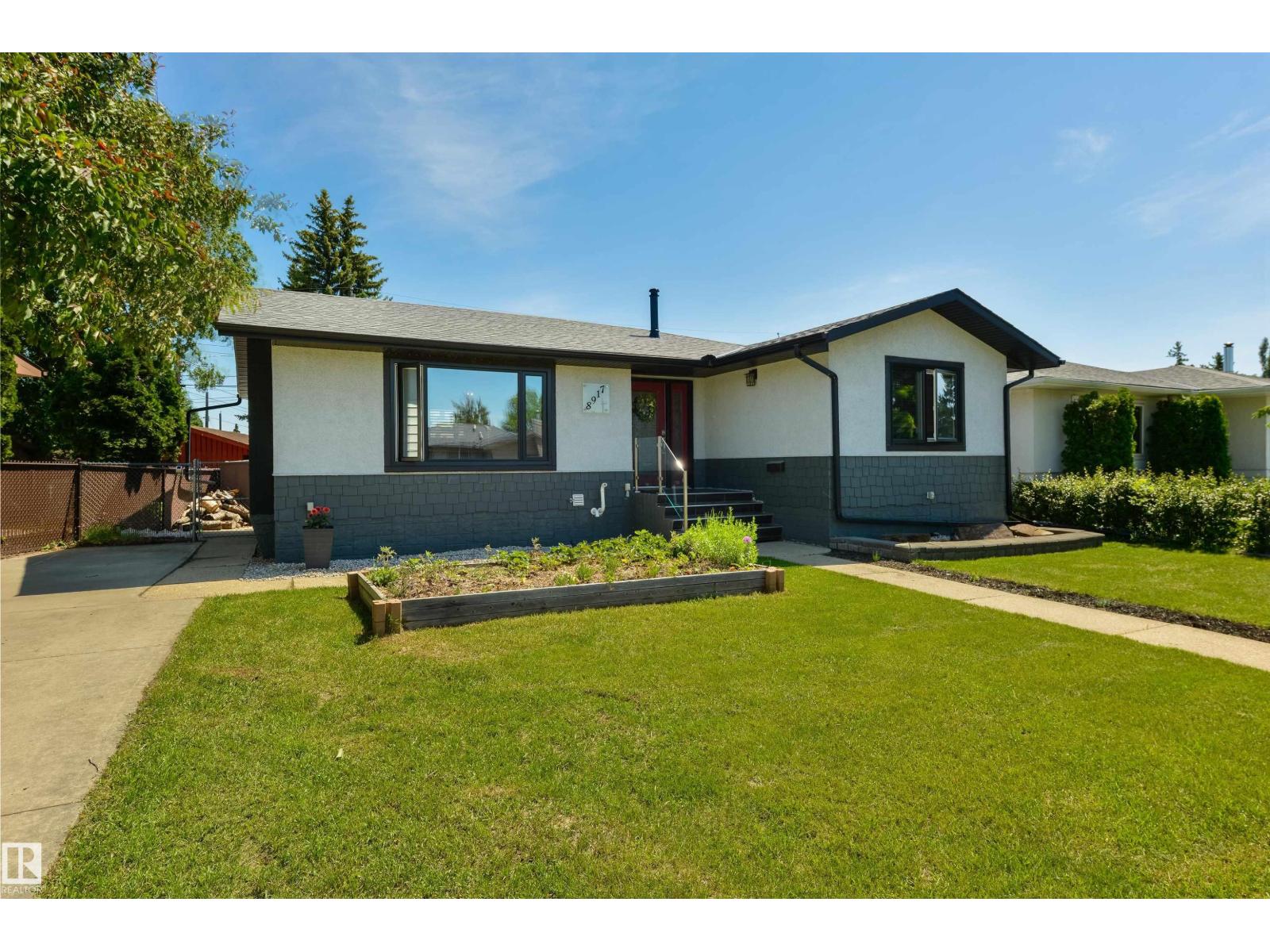 8917 162 ST NW - photo 2