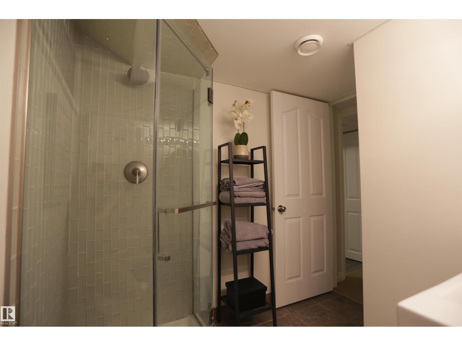 8917 162 ST NW — photo 37