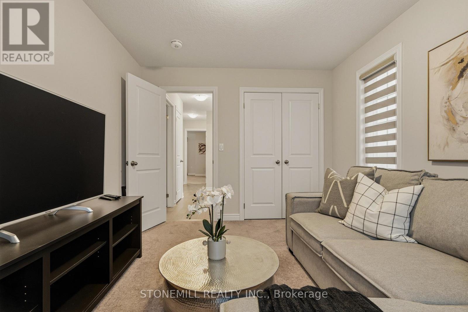 78 STARLING DRIVE - 18