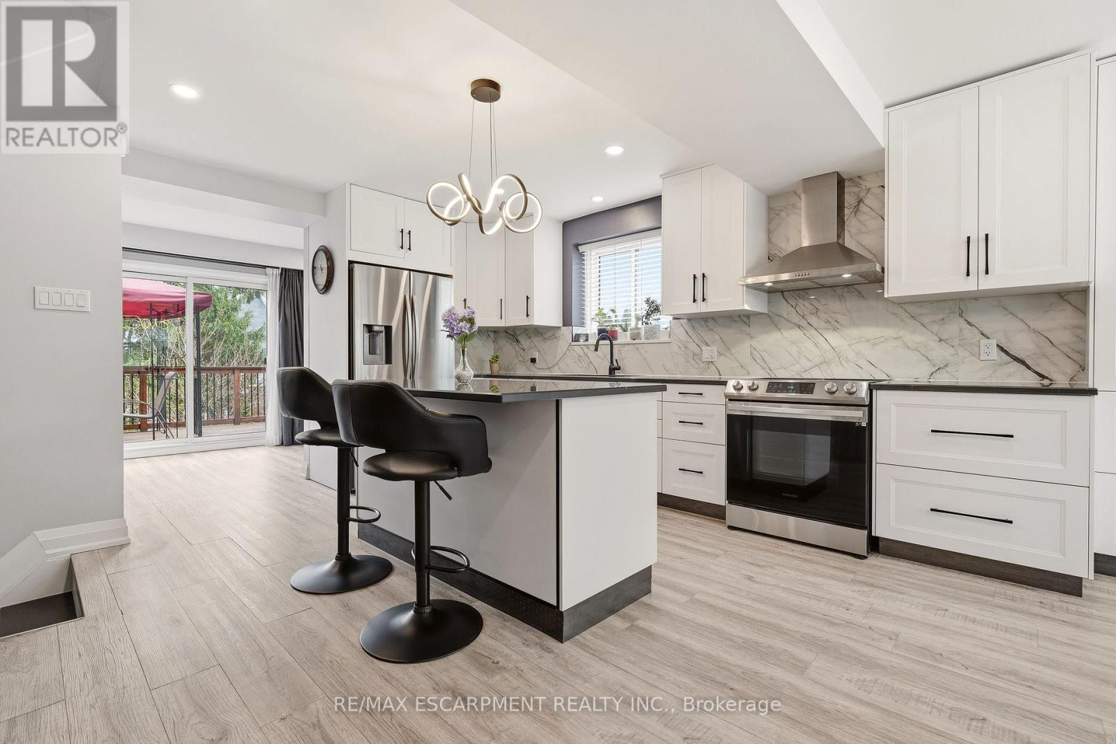 #12 130 LIVINGSTON AVENUE - 15