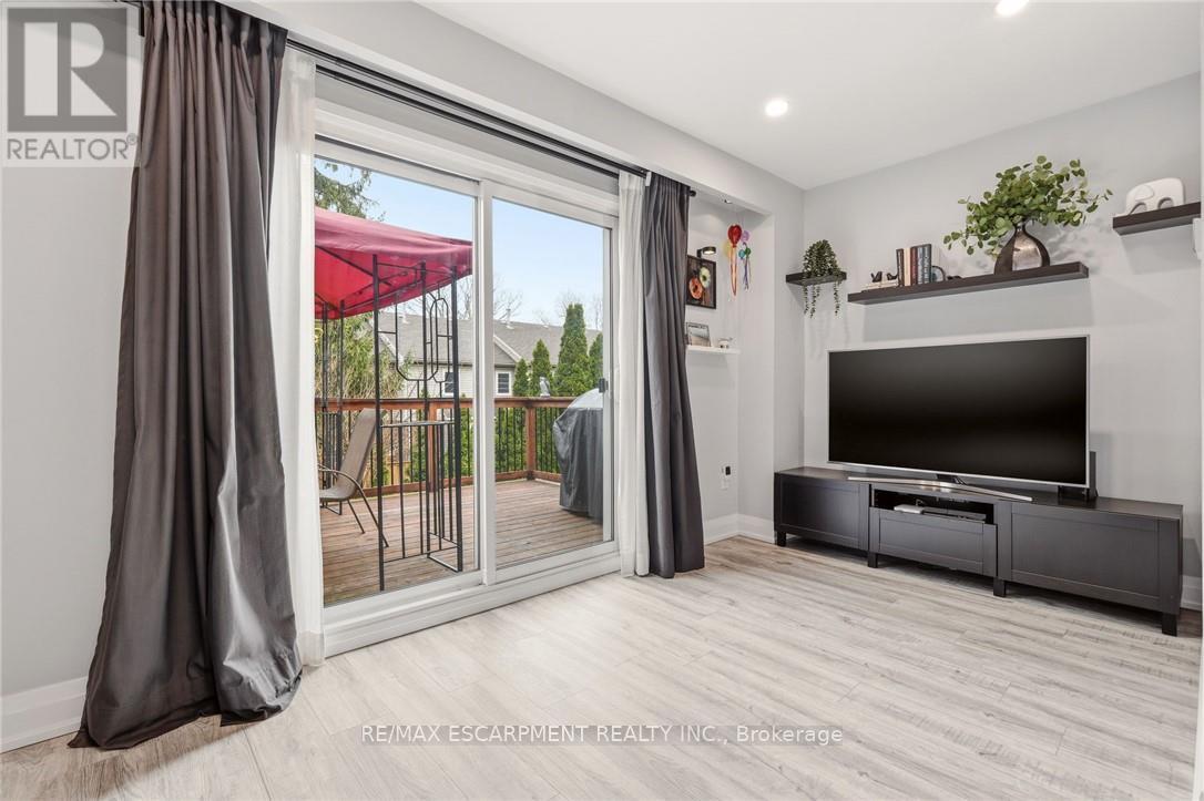 #12 130 LIVINGSTON AVENUE - 23
