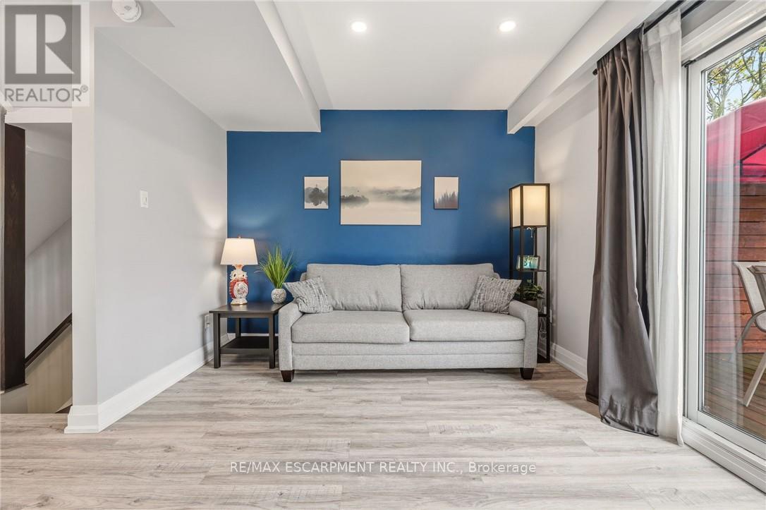 #12 130 LIVINGSTON AVENUE - 25