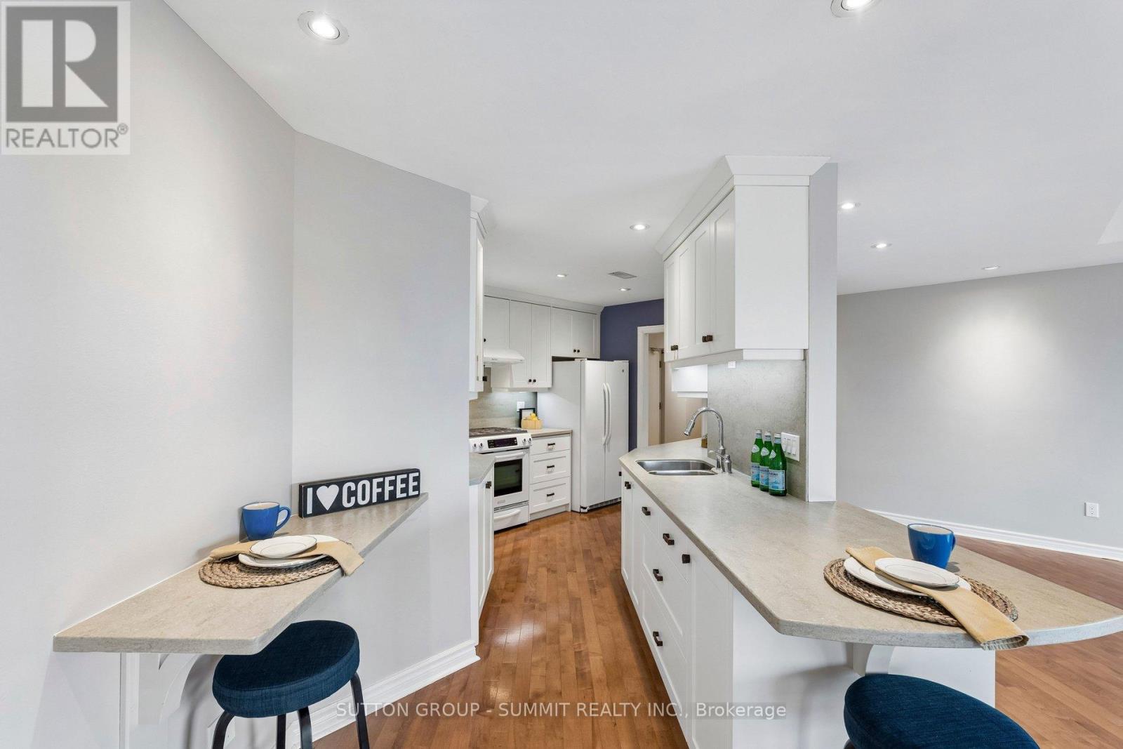 #1102 19 KING STREET - 17