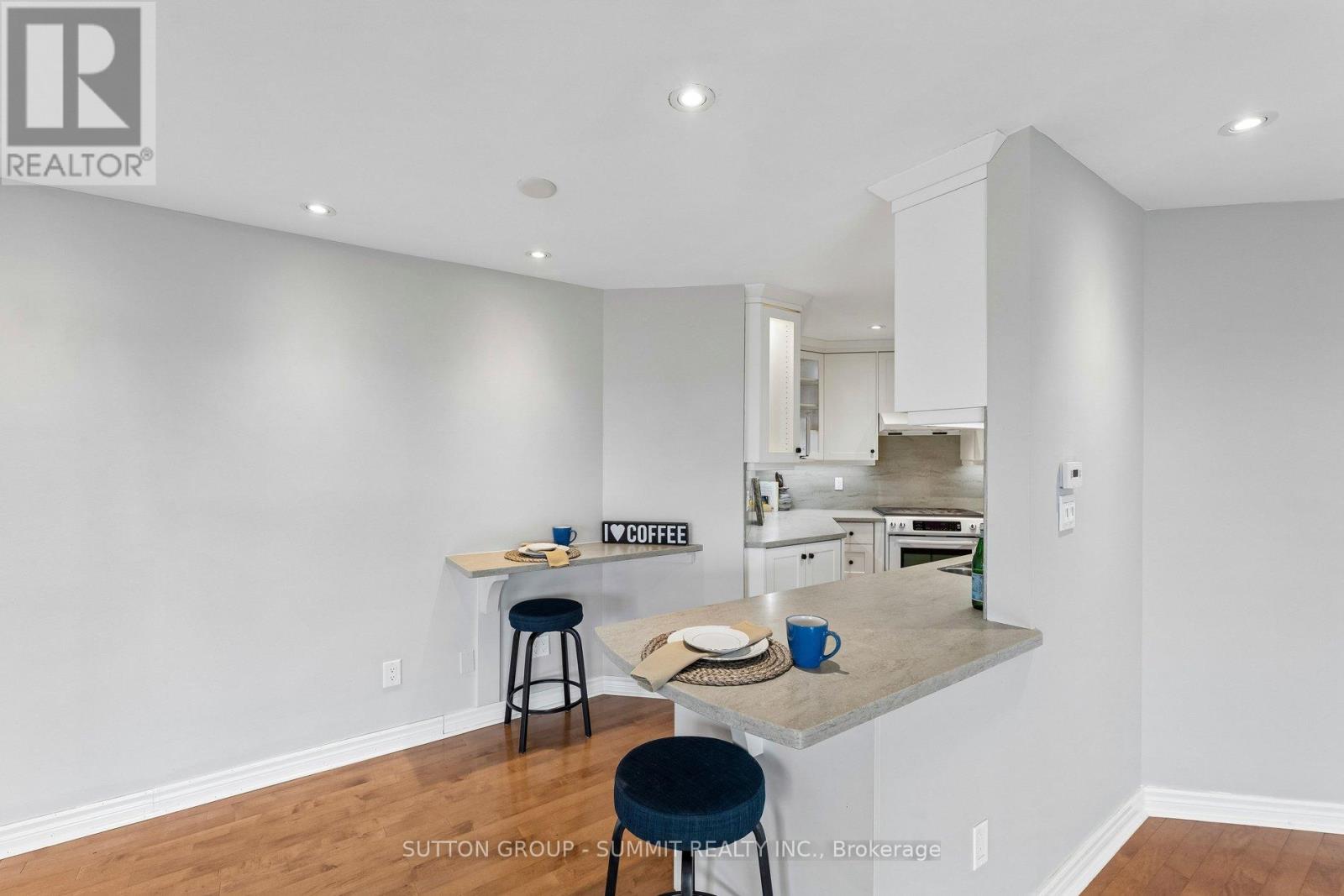 #1102 19 KING STREET - 18