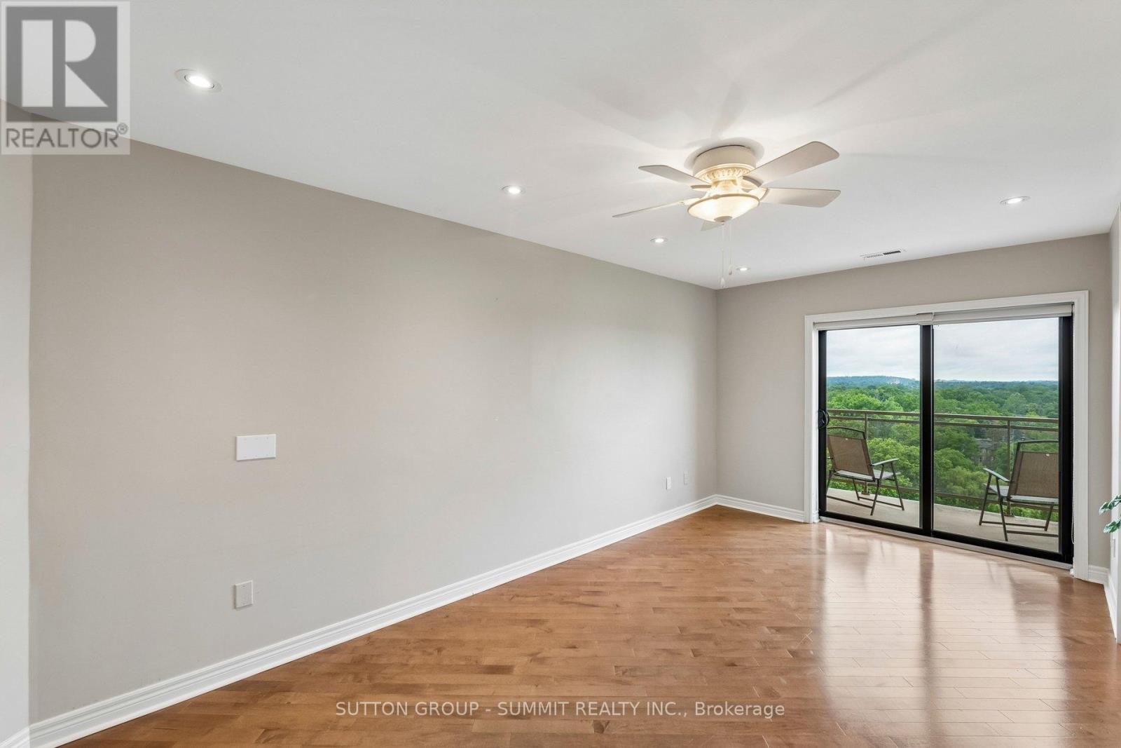 #1102 19 KING STREET - 24