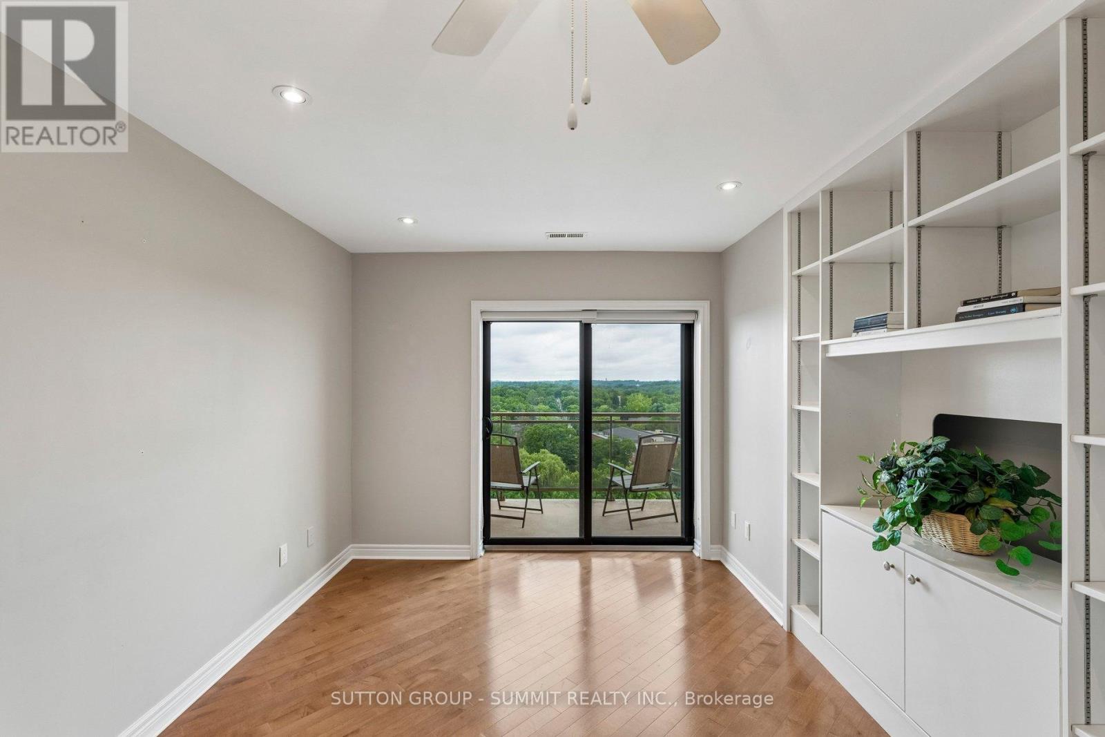 #1102 19 KING STREET - 26