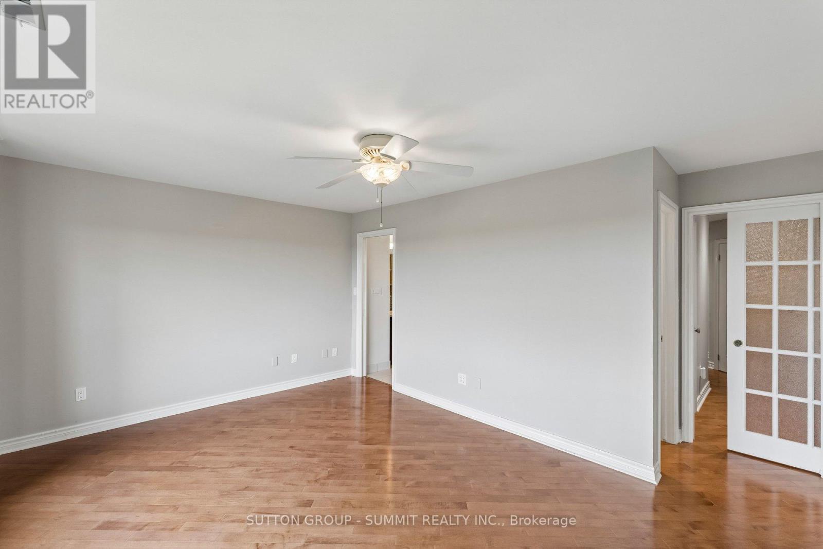 #1102 19 KING STREET - 30